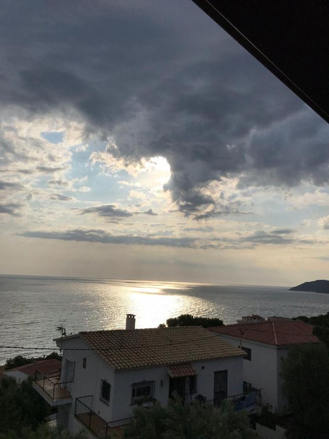 Apartment Sea View Llança Zewnętrze zdjęcie